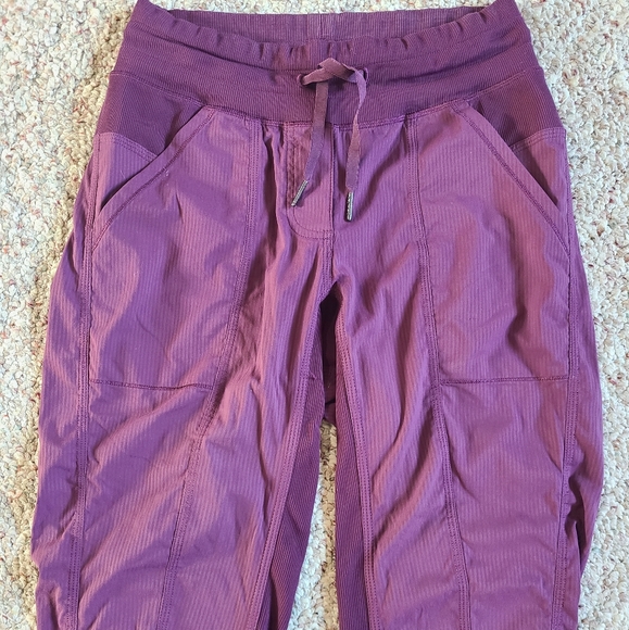 Lululemon Street To Studio Pant II *Unlined Size 4 ♡ Regal Plum - Picture 5 of 10